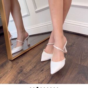 Bella Belle Elegant White pointed Heel Women's Shoes